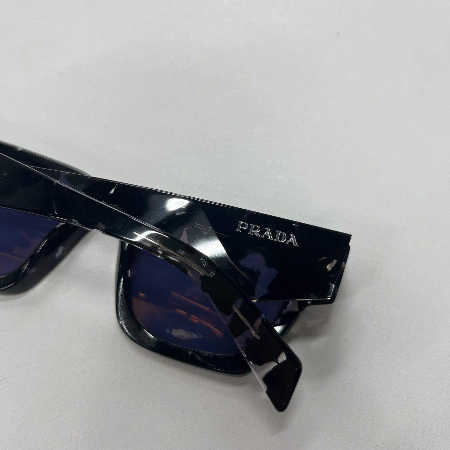 Sunglasses Prada, Size 01 Piece