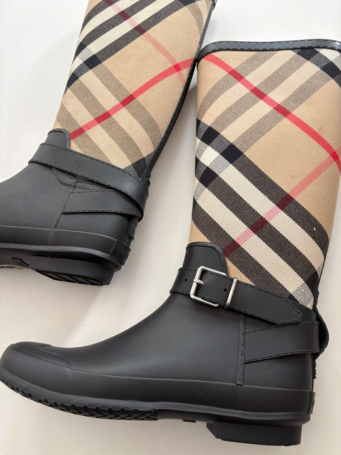 Boots Rain By Burberry In Black, Size: 8.5