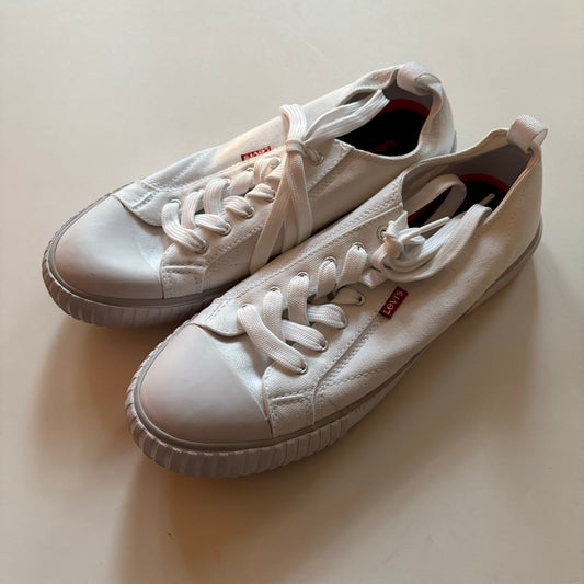 Shoes Sneakers By Levis In White, Size: 9