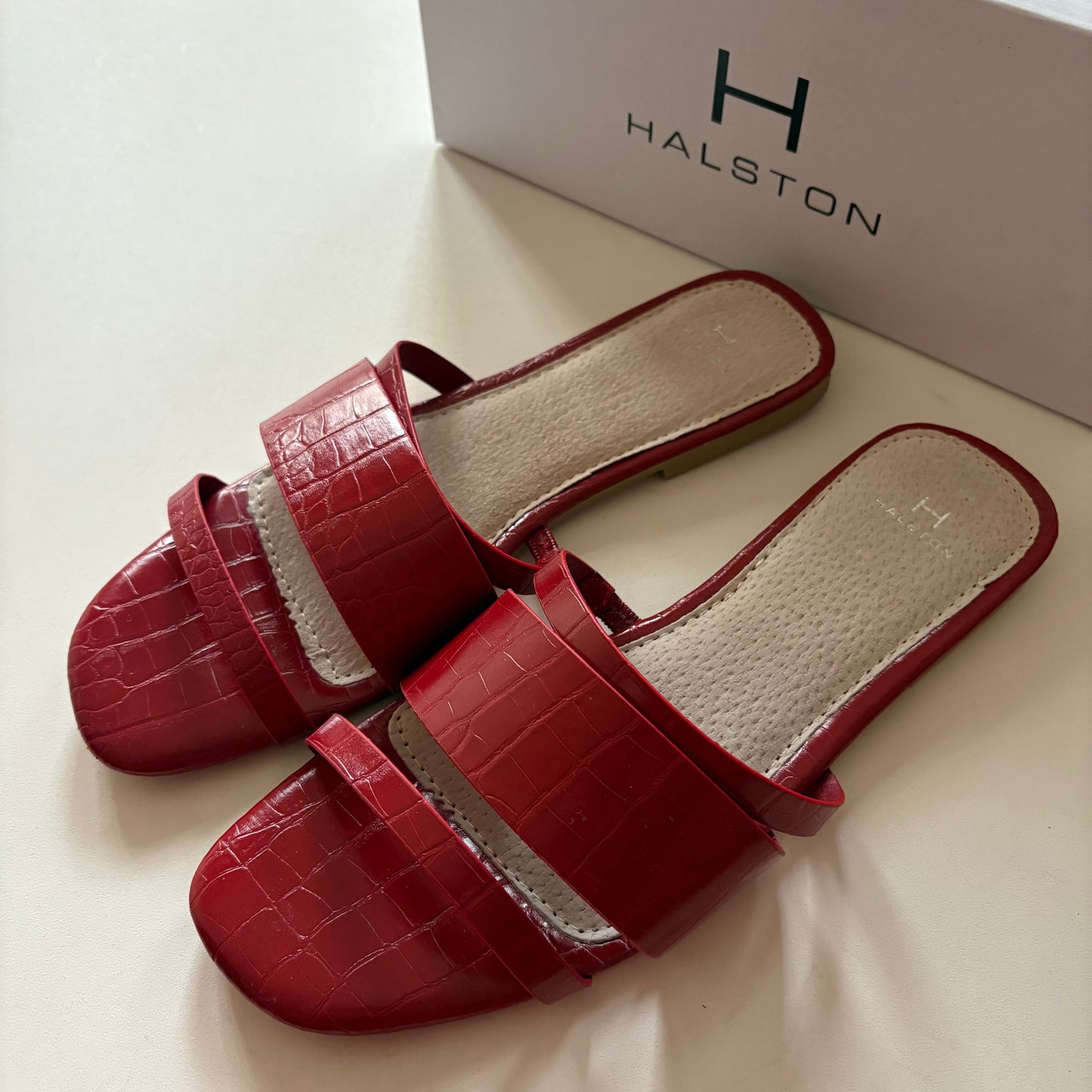 Sandals Flats By Halston In Red, Size: 10