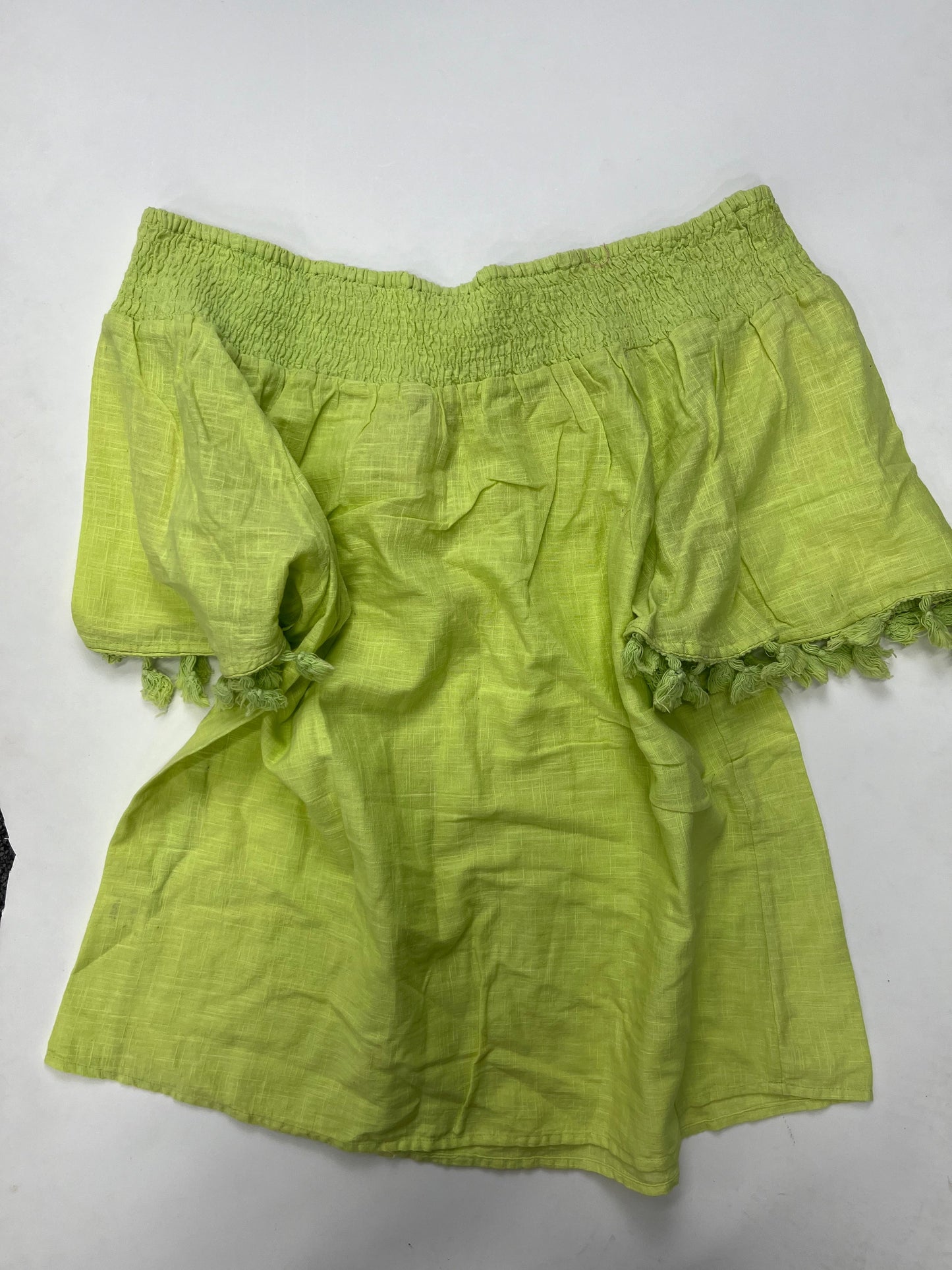 Green Top Short Sleeve Cato, Size M