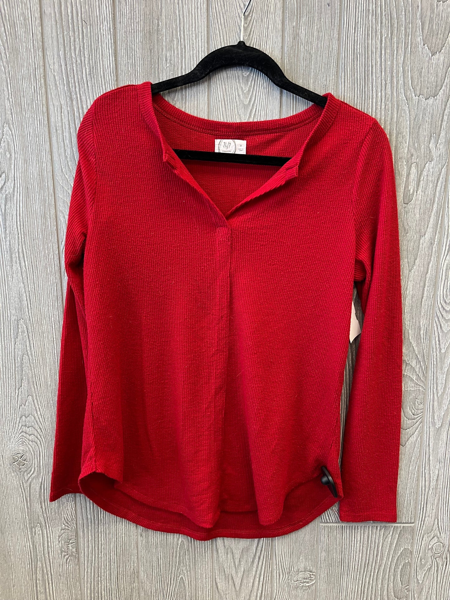 Top Long Sleeve By Maurices In Red, Size: M