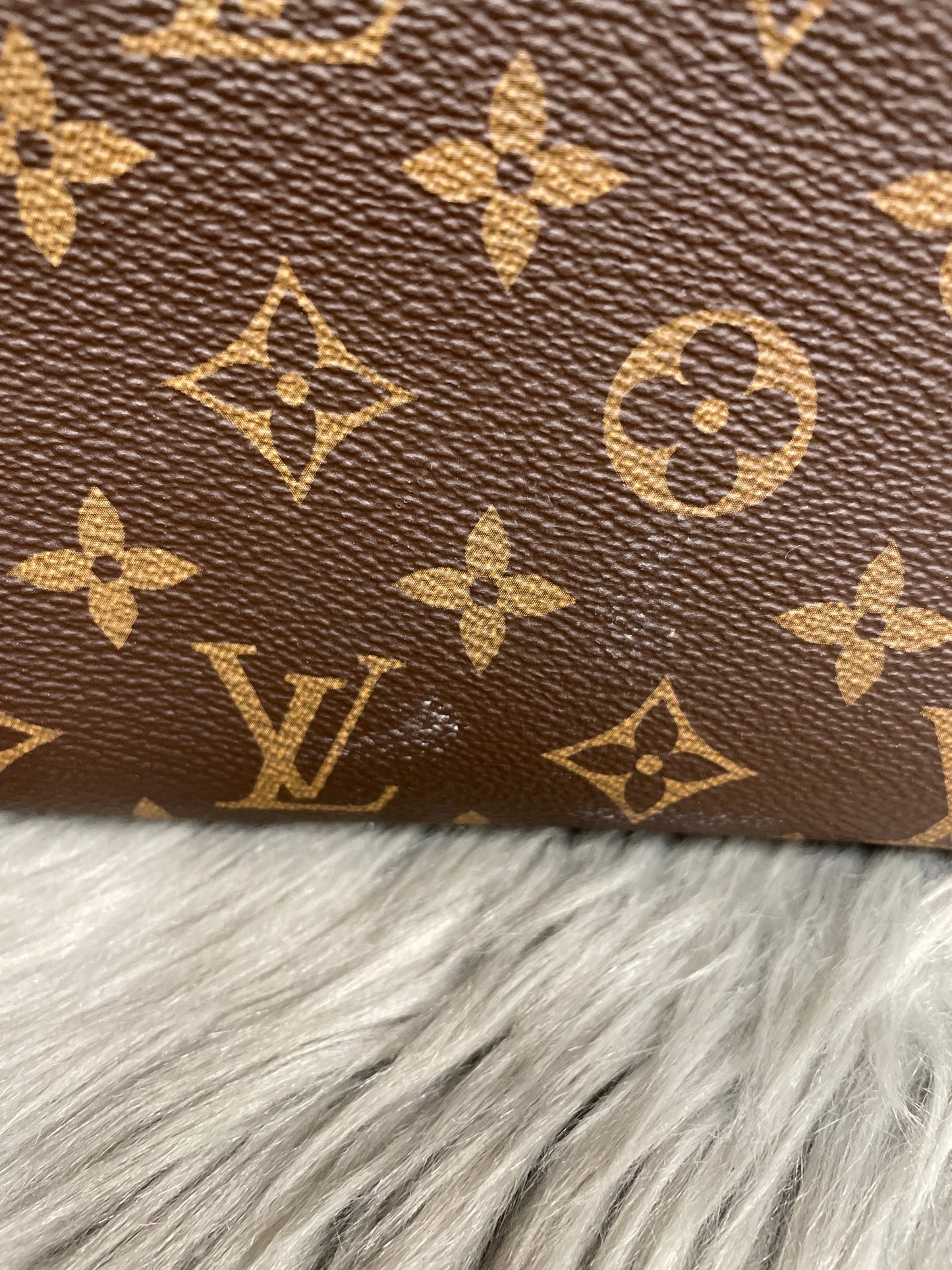 Clutch Luxury Designer By Louis Vuitton, Size: Medium