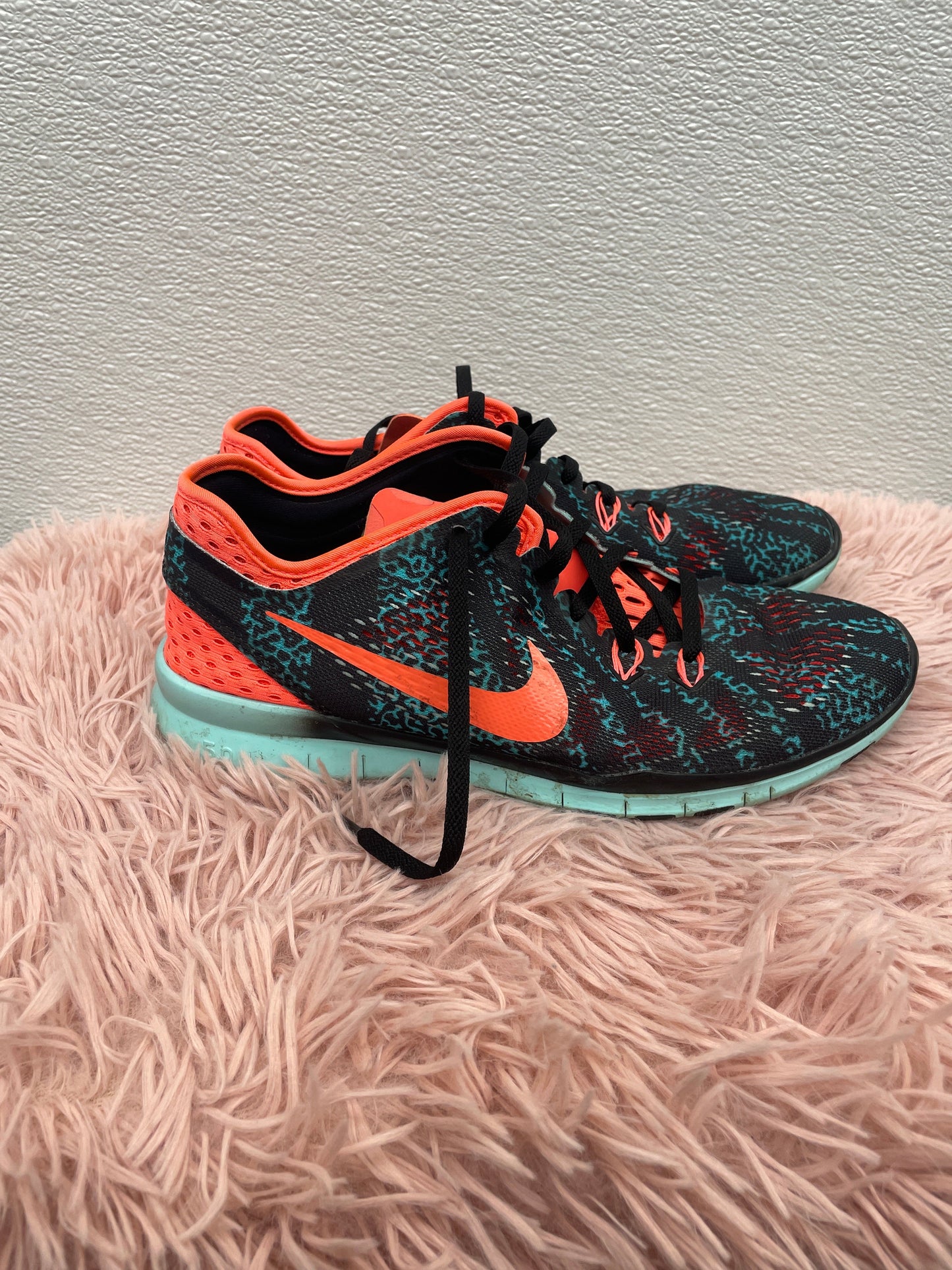 Shoes Athletic By Nike Apparel  Size: 8.5