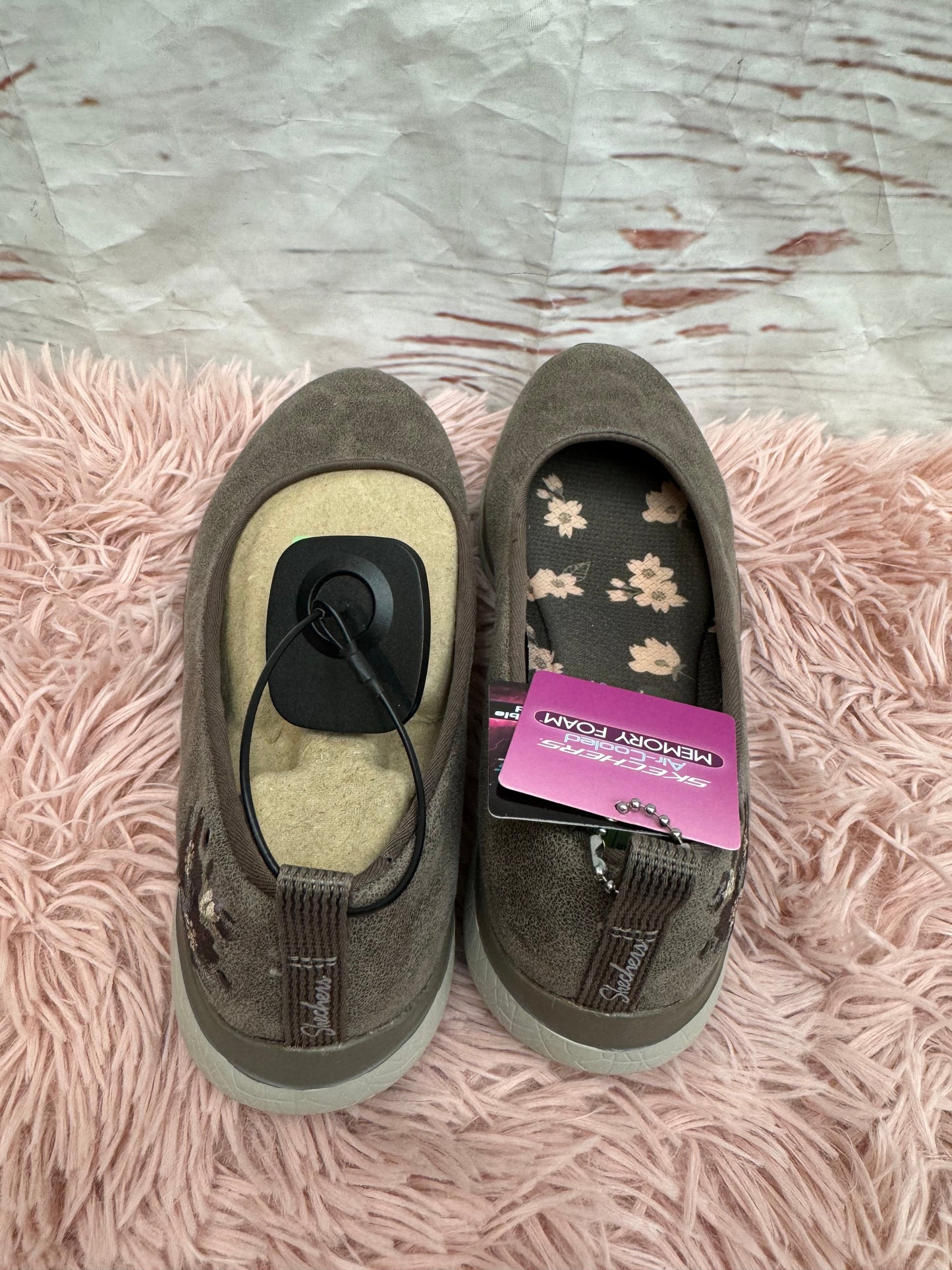 Shoes Flats Ballet By Skechers  Size: 6.5