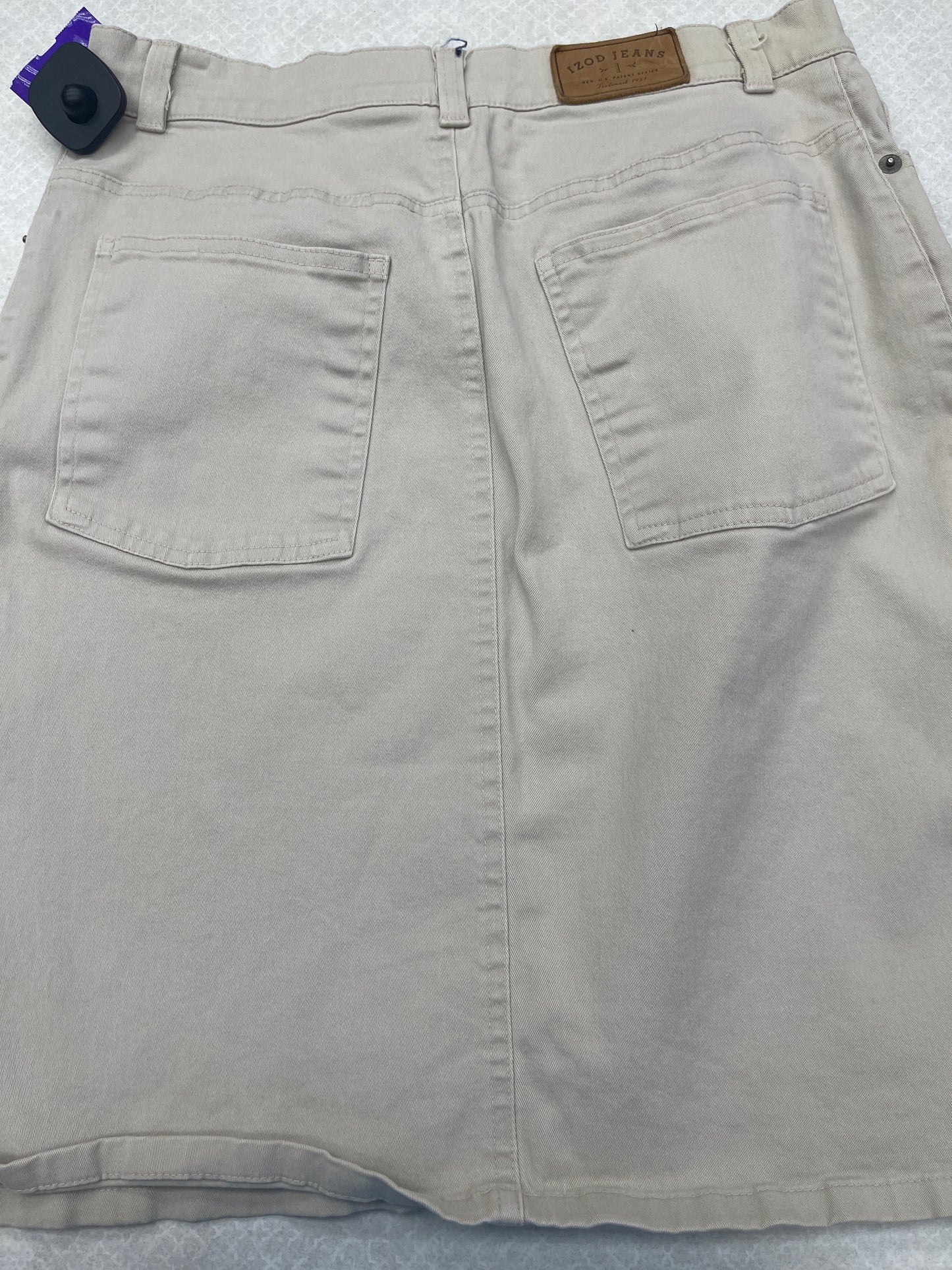 Skirt Mini & Short By Izod In Khaki, Size: 4