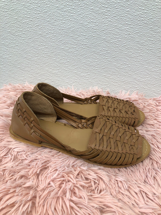 Brown Sandals Flats Crocs, Size 6