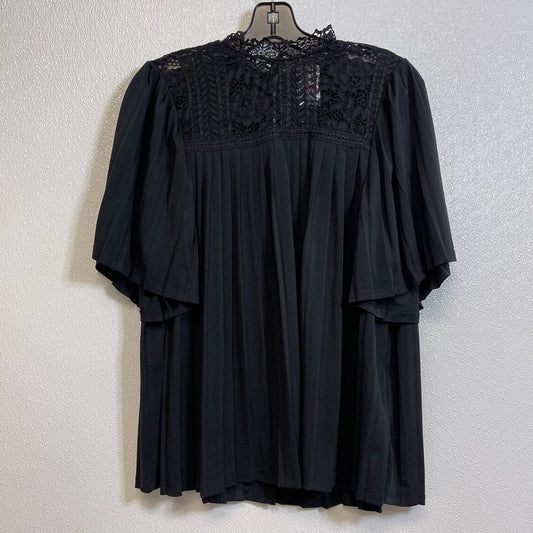 Top Short Sleeve By Cable And Gauge In Black, Size: S