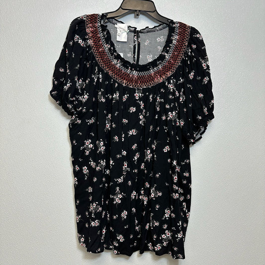 Top Short Sleeve By Maurices  Size: 2x