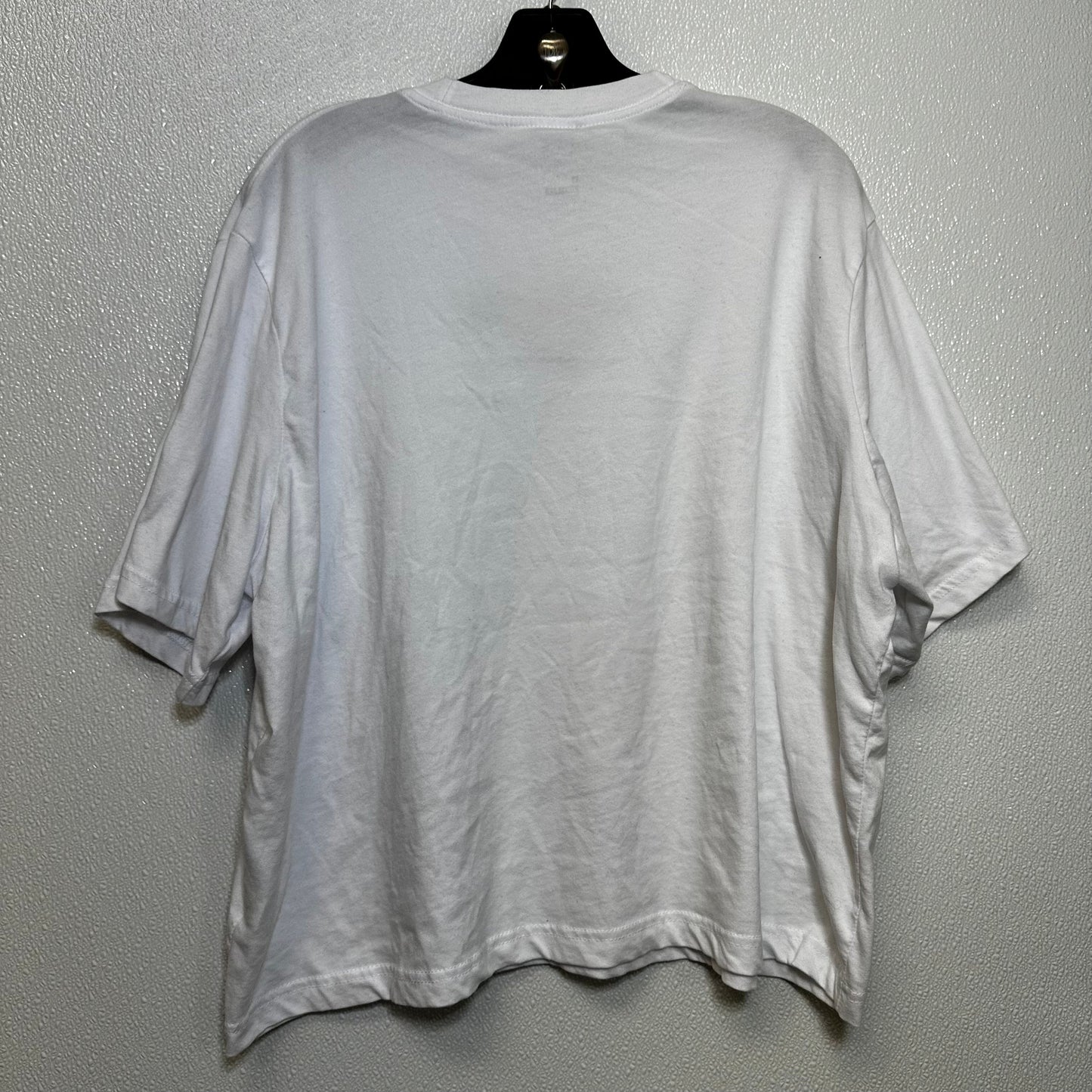 White Top Short Sleeve Basic Nike Apparel, Size M