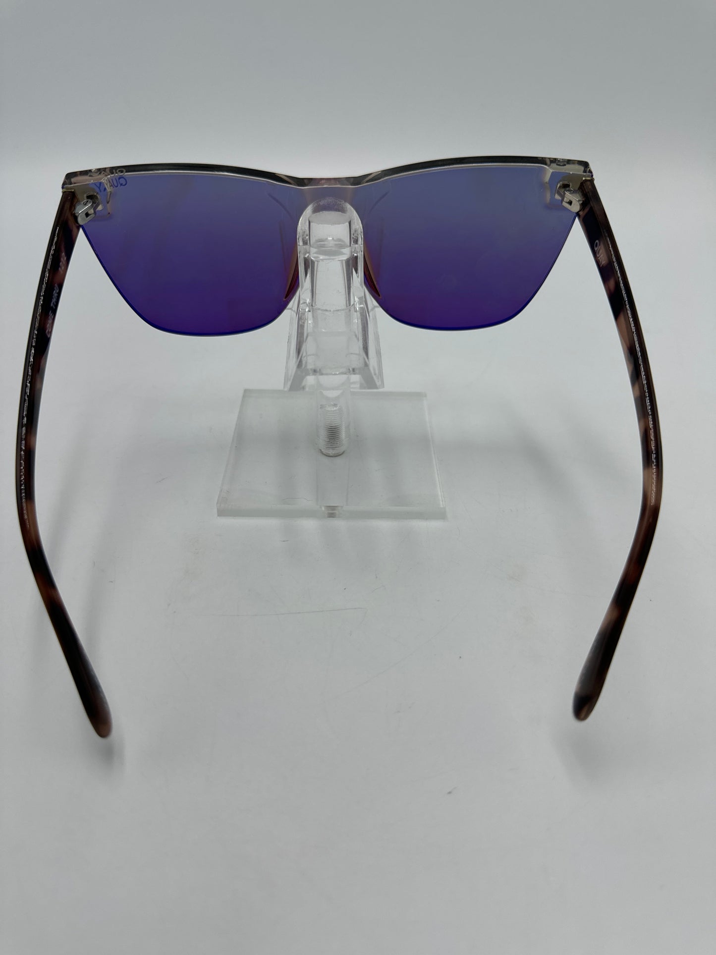 Sunglasses Designer By Quay