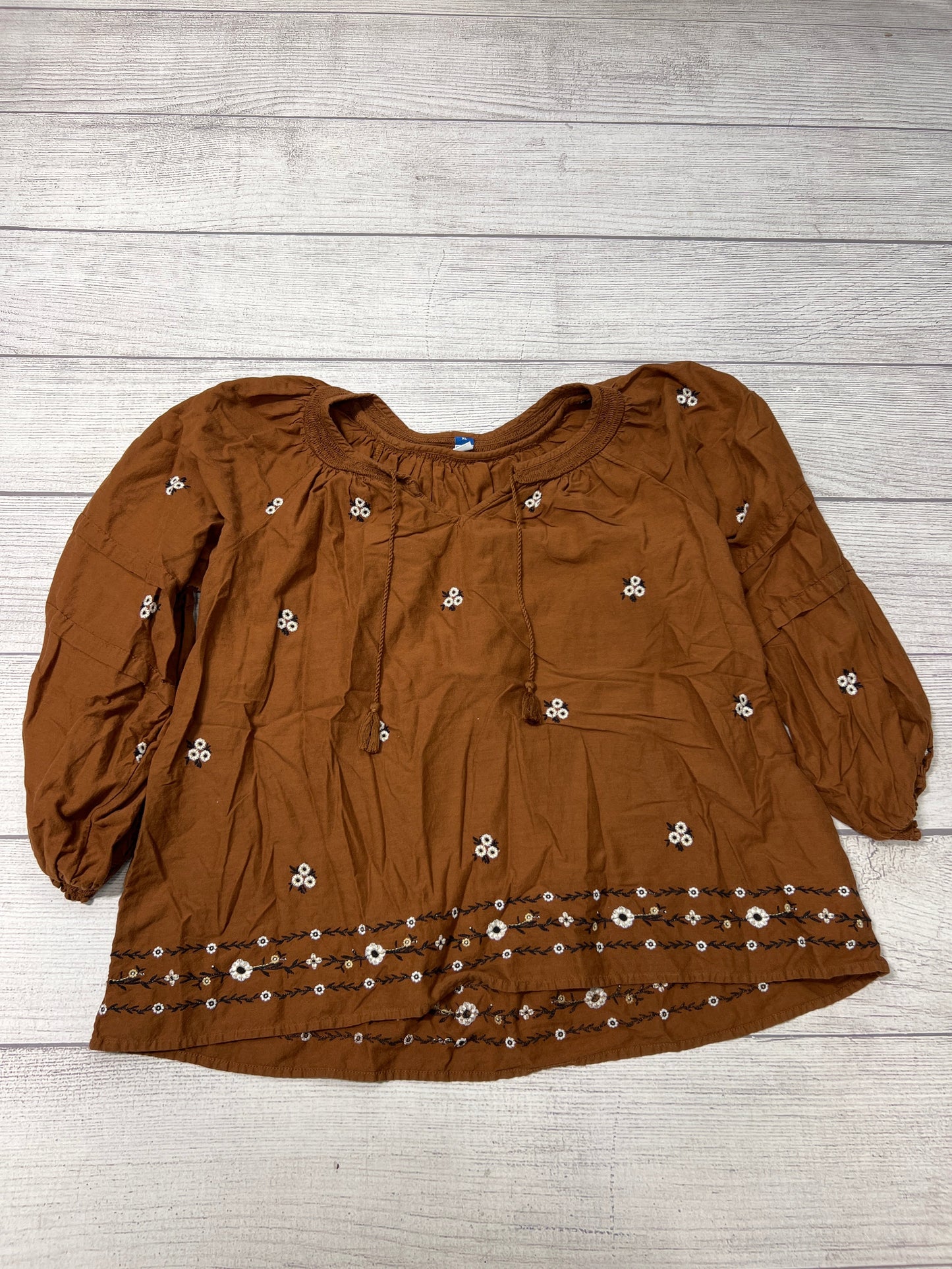 Top Long Sleeve By Old Navy In Brown, Size: Xl