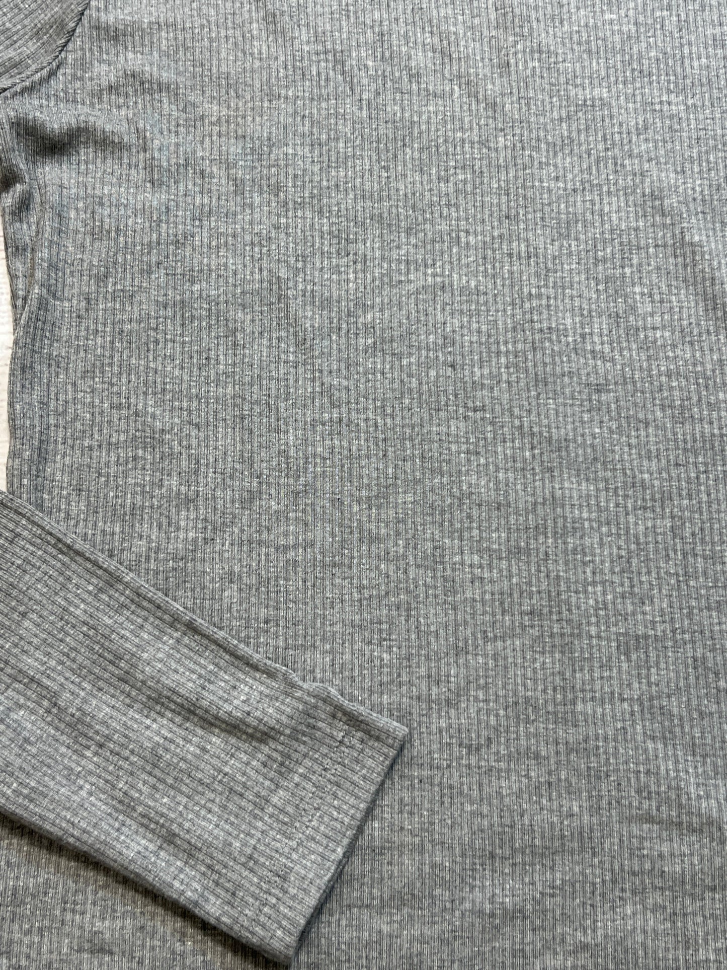 Top Long Sleeve By Madewell In Grey, Size: L