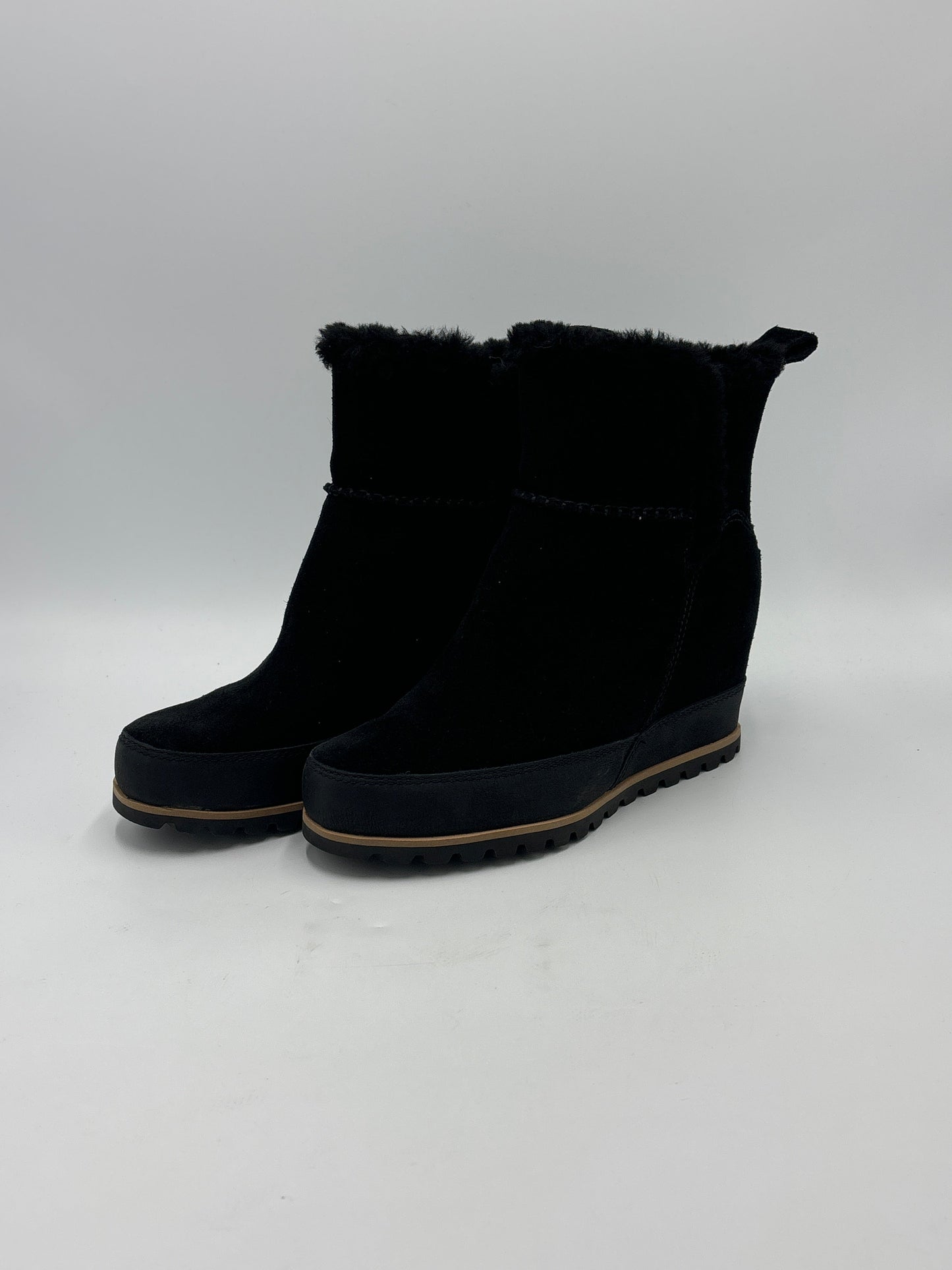 Boots Designer By UGG In Black, Size: 7