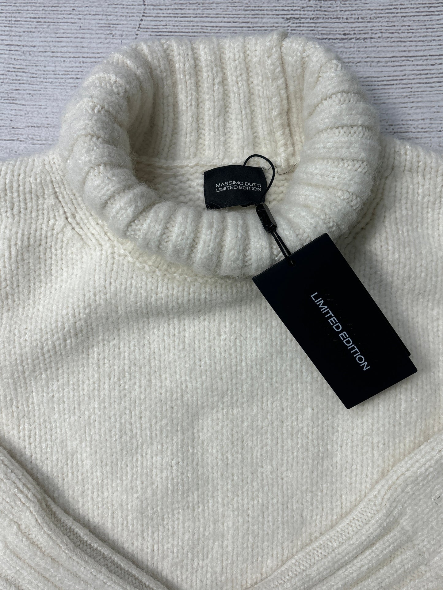 Sweater Designer By Massimo Dutti In Cream, Size: S