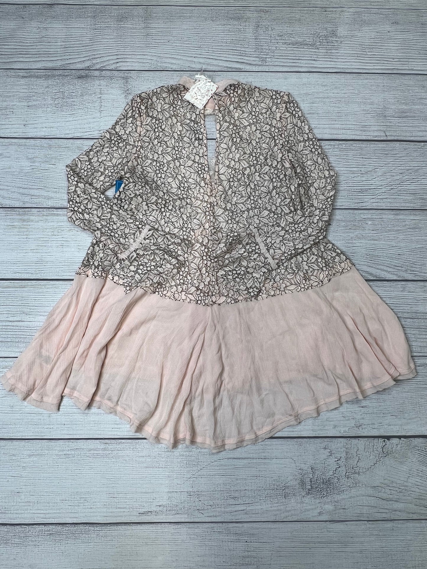 Dress Casual Short By Free People  Size: Xs