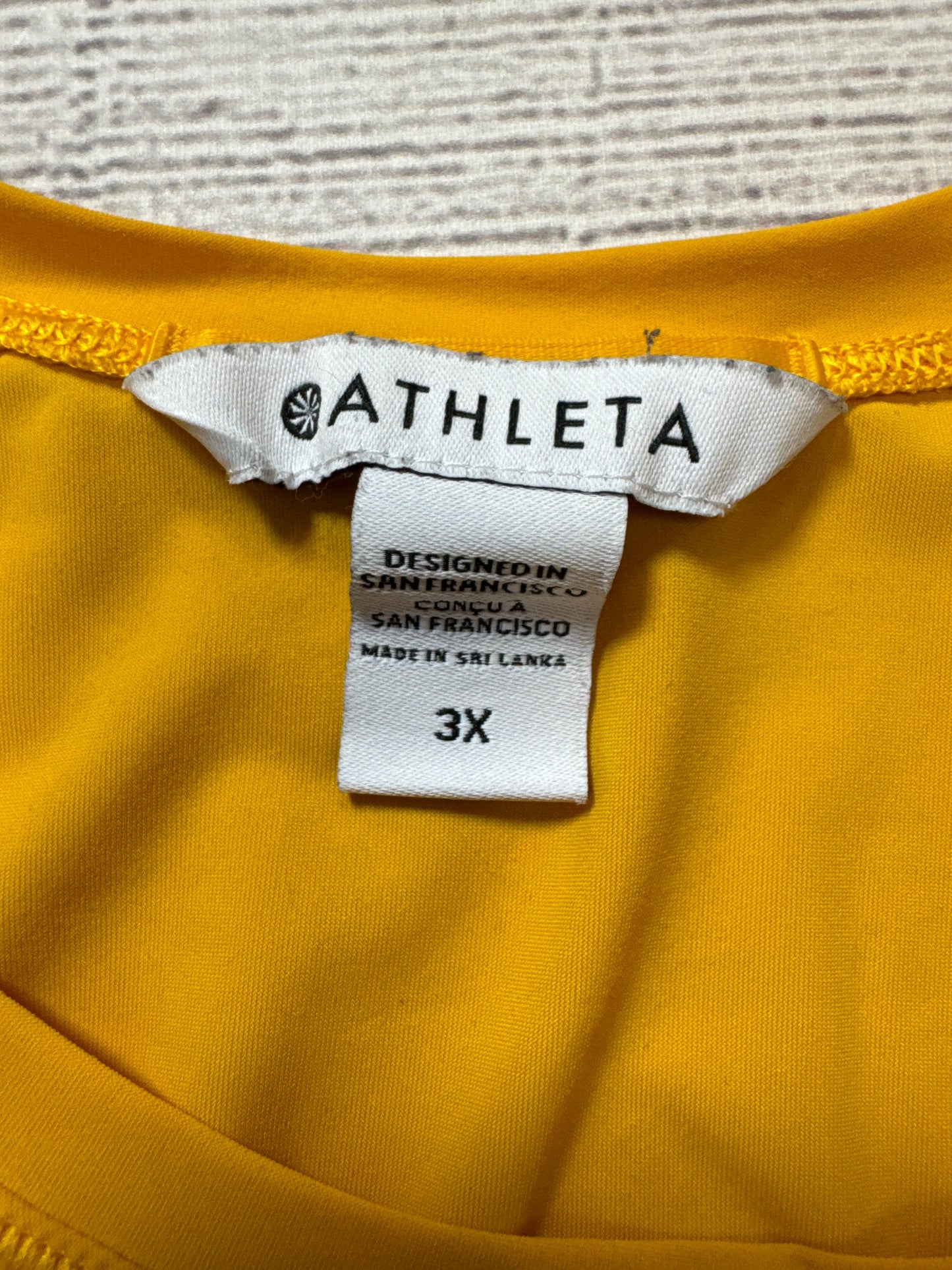 Athletic Top Short Sleeve By Athleta In Yellow, Size: 3x