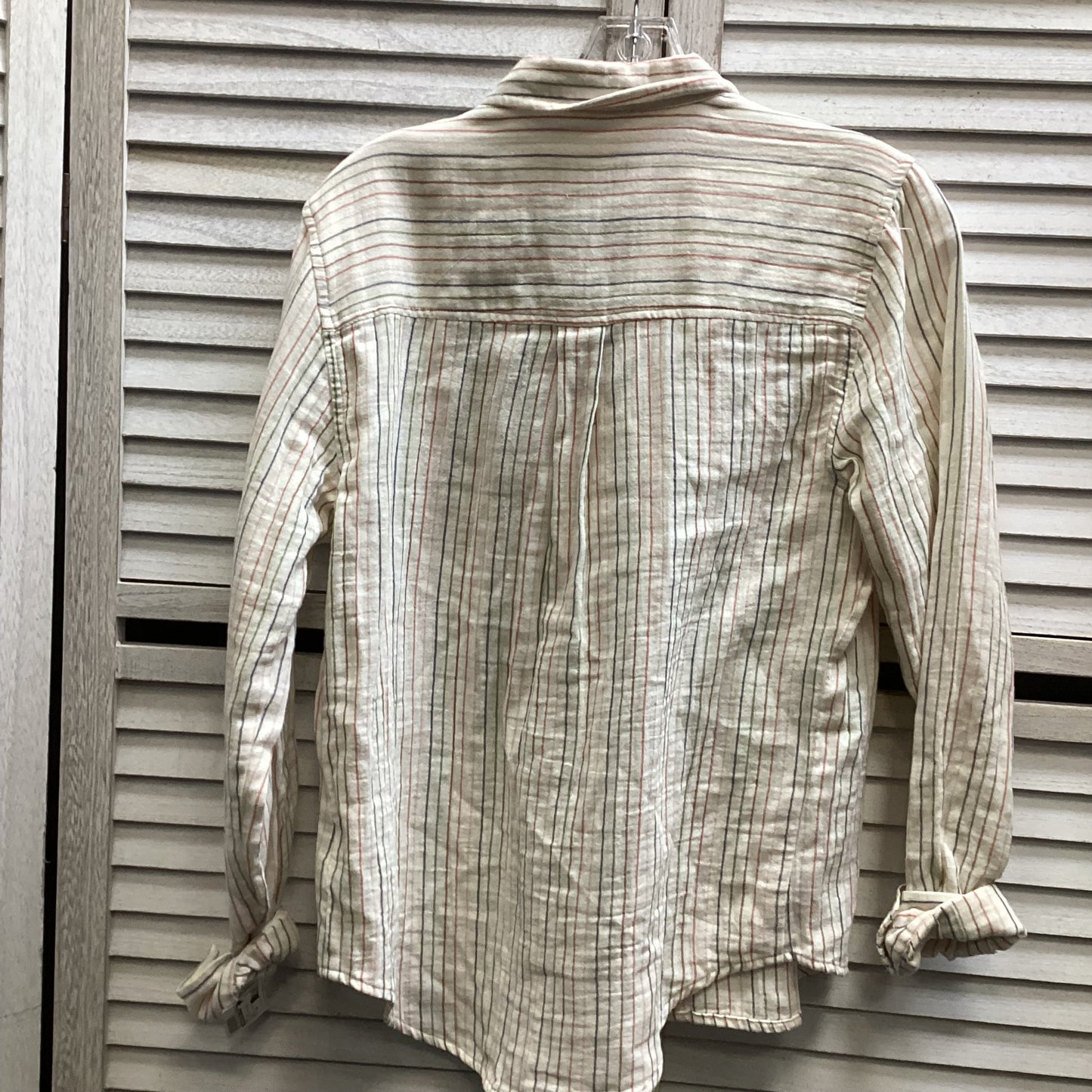 Top Long Sleeve By Universal Thread In Striped Pattern, Size: Xs