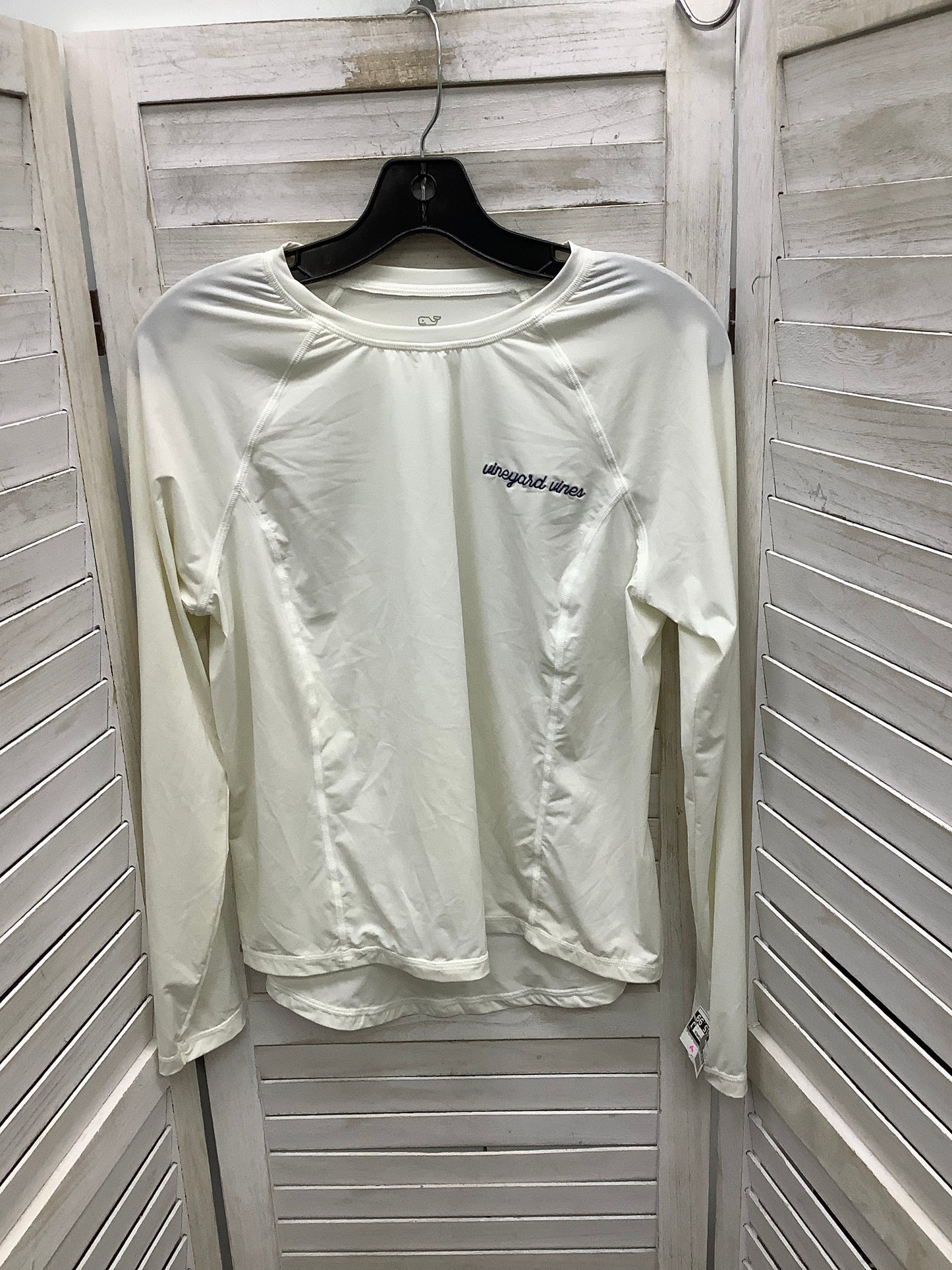 Athletic Top Long Sleeve Crewneck By Vineyard Vines In White, Size: L