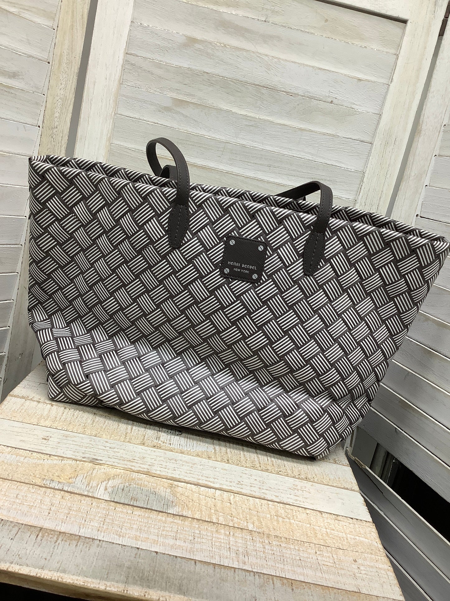 Tote By Henri Bendel  Size: Medium