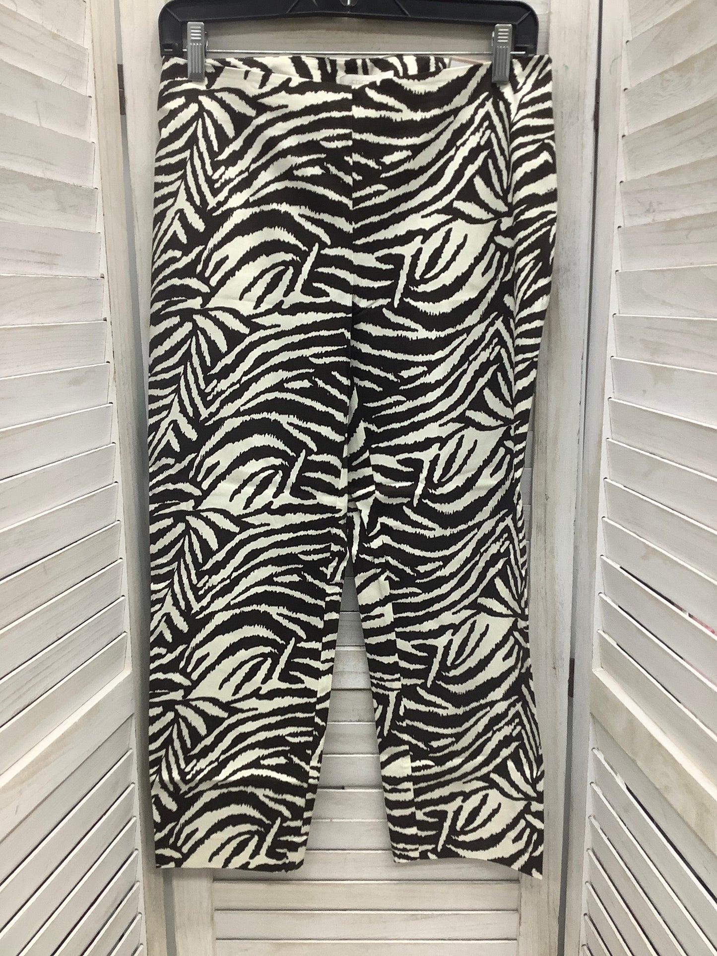 Pants Cropped By Chicos In Animal Print, Size: 00