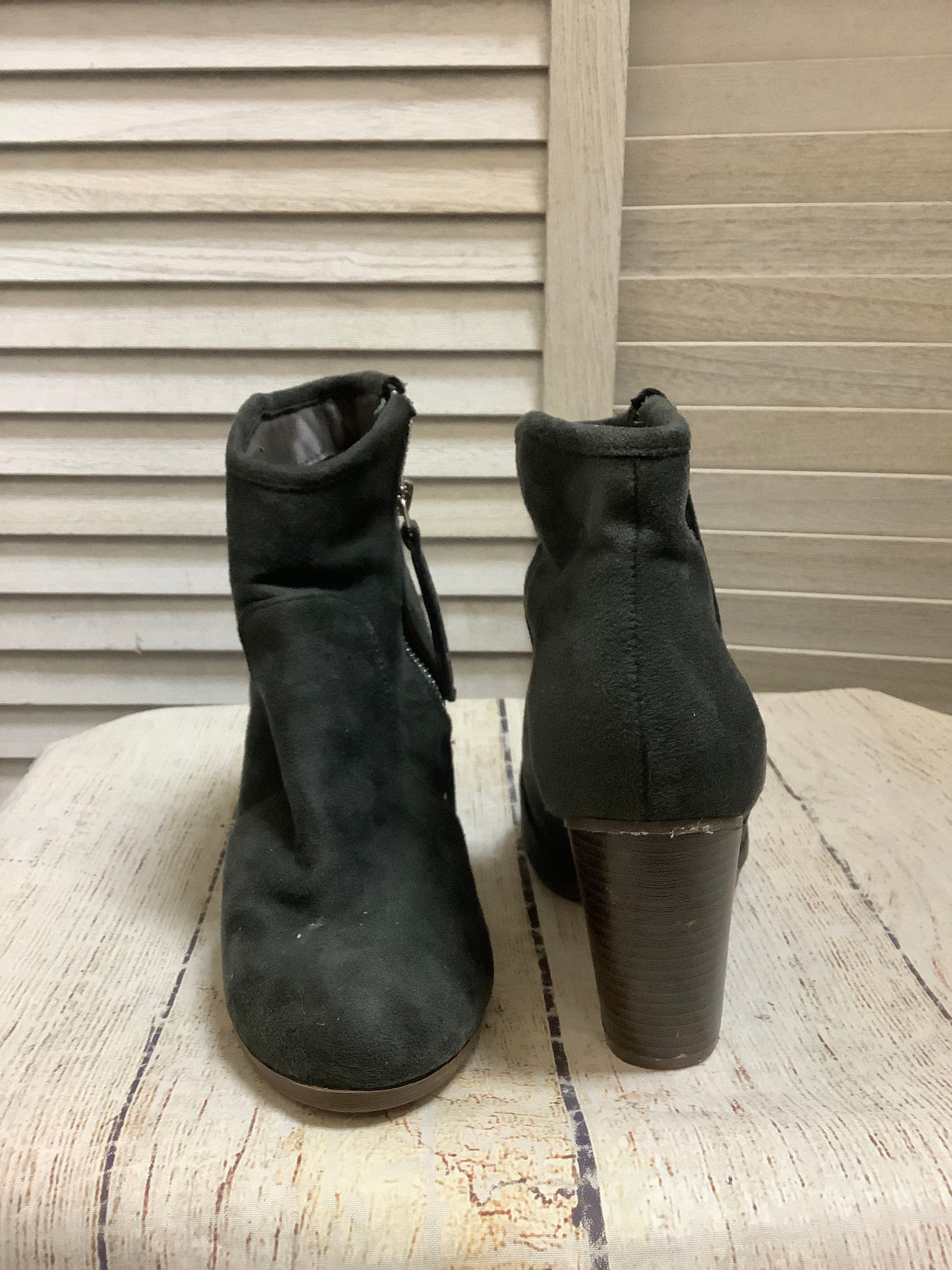 Boots Ankle Heels By Clothes Mentor  Size: 6