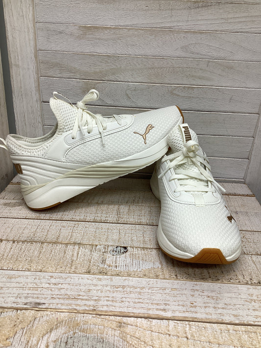 Shoes Athletic By Puma In White, Size: 7