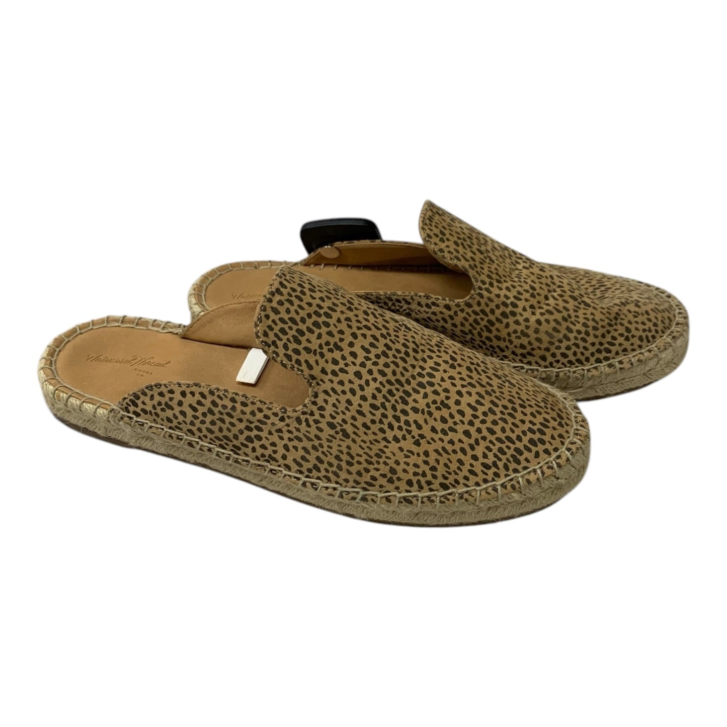 Shoes Flats By Universal Thread In Animal Print, Size: 8