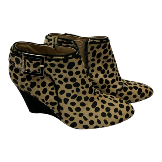 Shoes Heels Wedge By Isaac Mizrahi In Animal Print, Size: 6.5