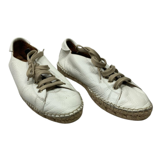 Shoes Sneakers By MayPol In White, Size: 9.5