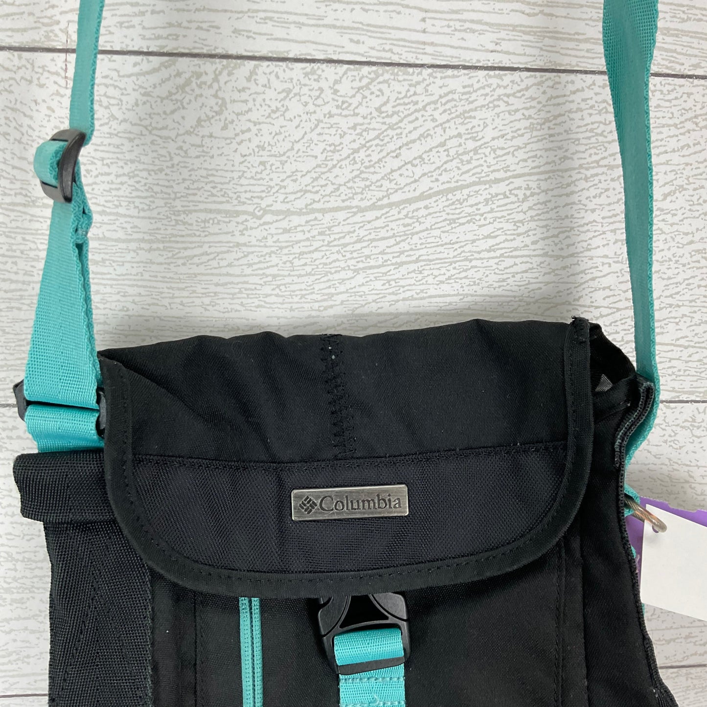 Crossbody Designer By Columbia  Size: Small