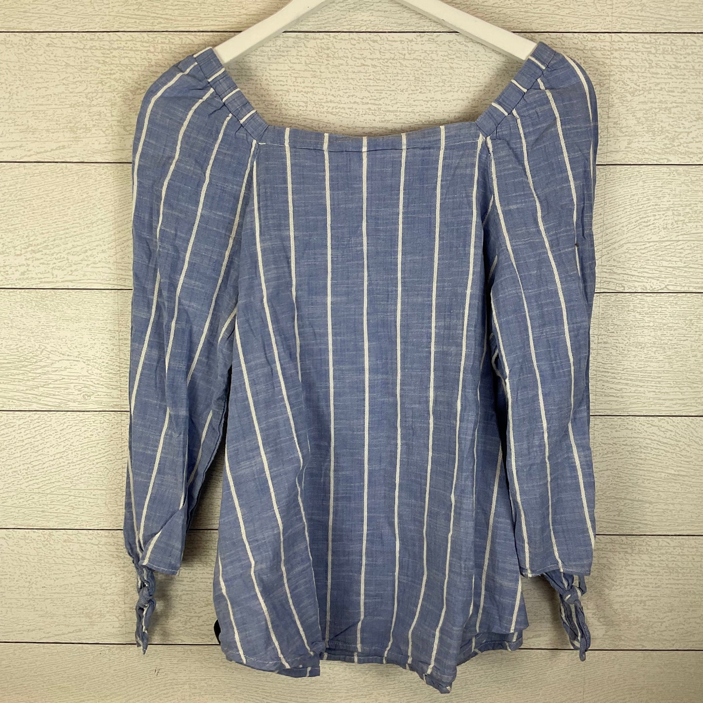 Top Long Sleeve By Liz Claiborne In Blue, Size: L