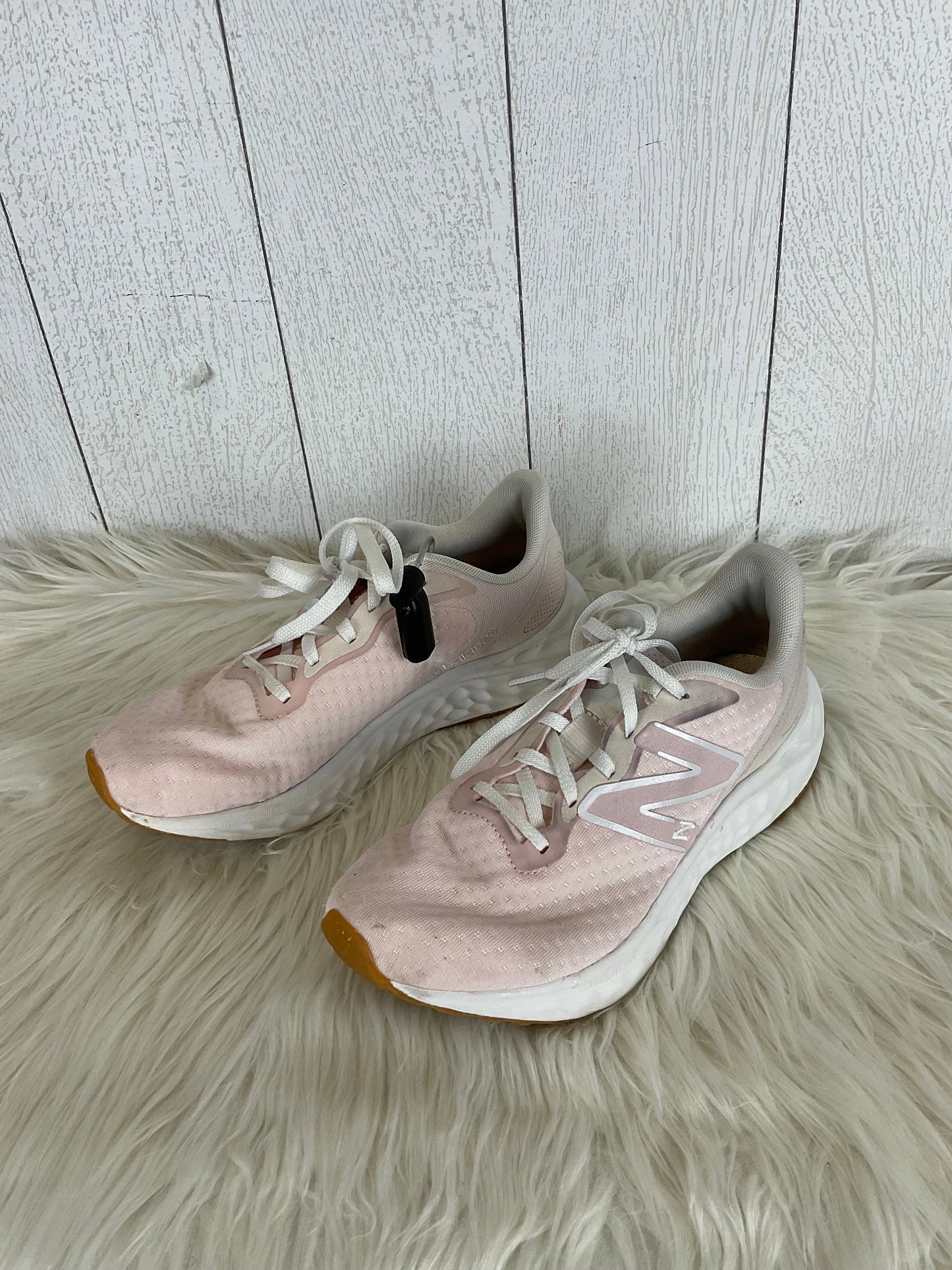 Shoes Athletic By New Balance In Pink, Size: 7.5