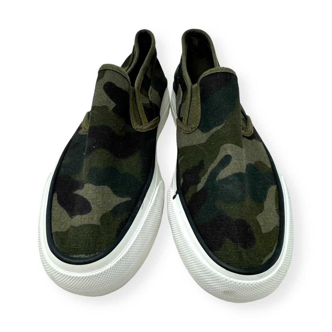 Camoflauge Shoes Sneakers Restricted, Size 7