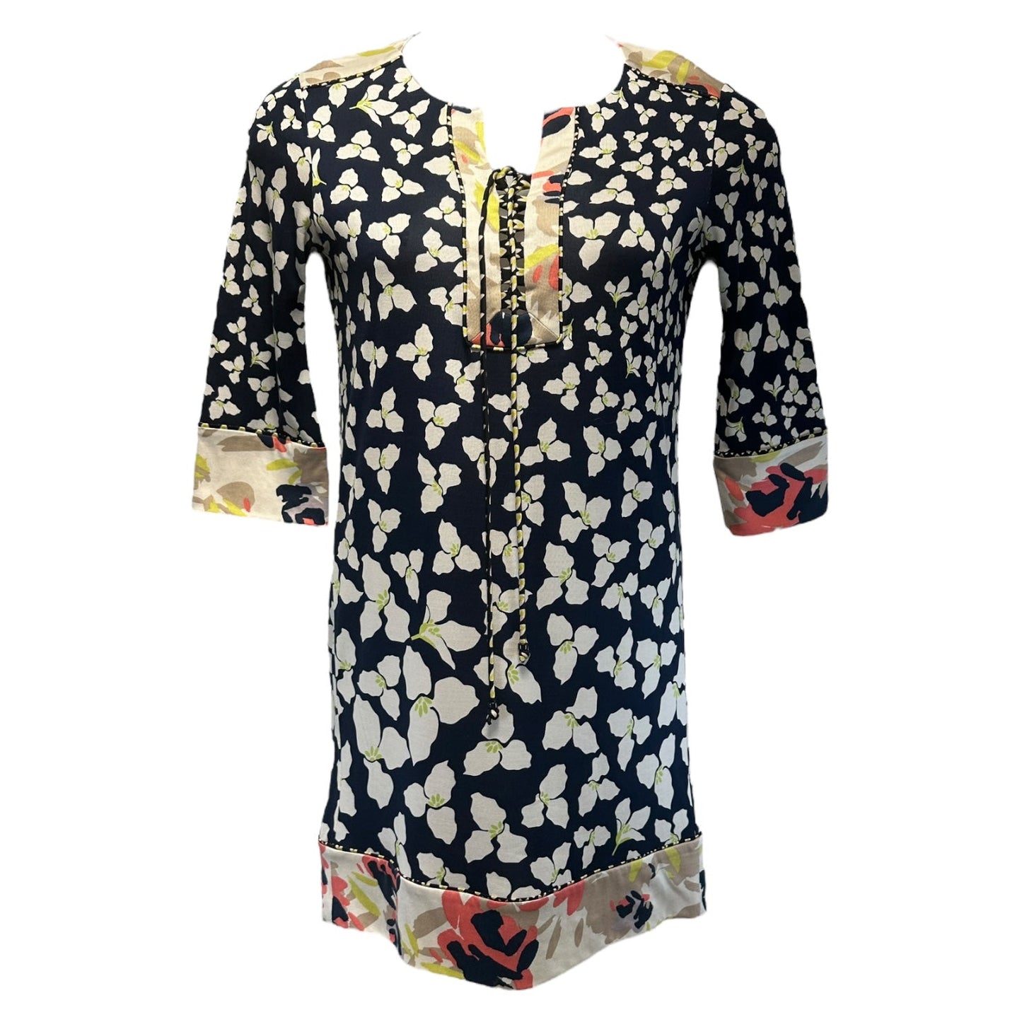 Trella 100% Silk Floral Lace Up 3/4 Sleeve Dress Designer By Diane Von Furstenberg In Floral Print, Size: 6