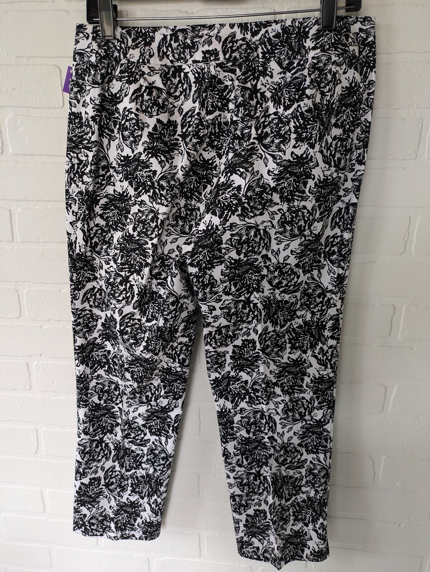 Black & White Pants Cropped Chicos, Size 4