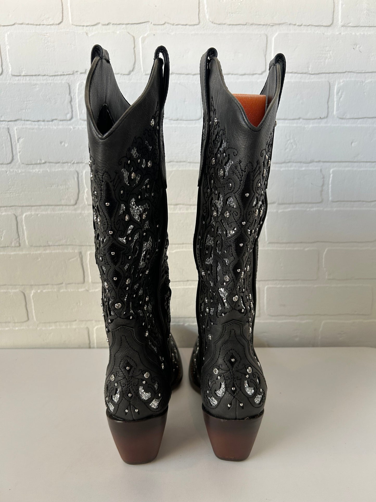 Boots Western By Clothes Mentor In Black & Silver, Size: 10.5