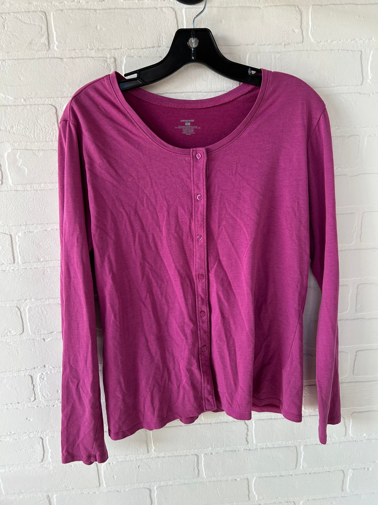 Top Long Sleeve By Patagonia In Pink, Size: L