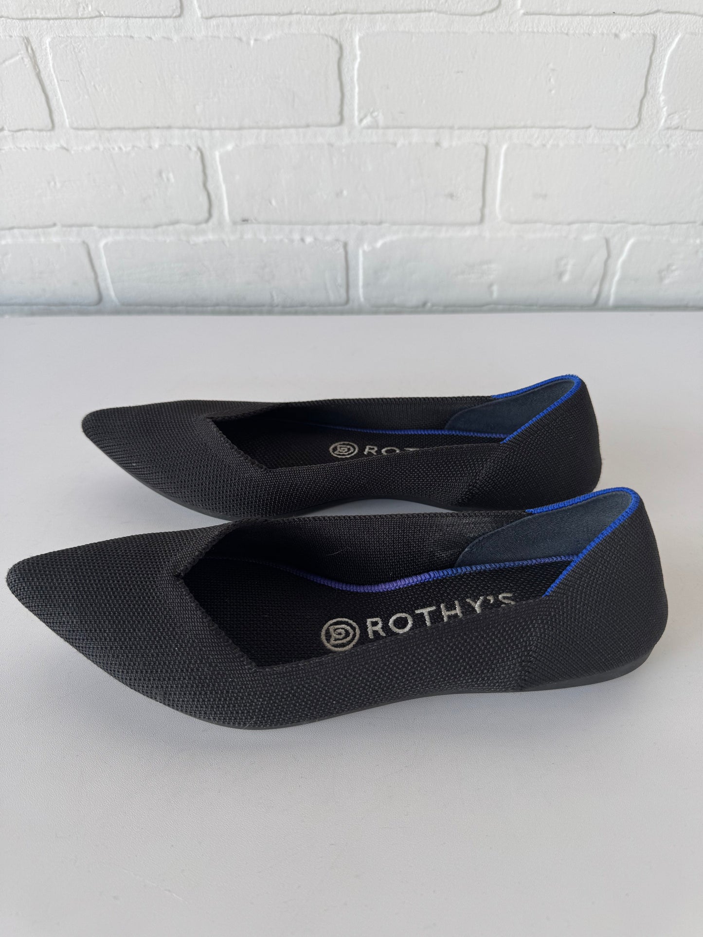 Shoes Flats By Rothys In Black, Size: 7