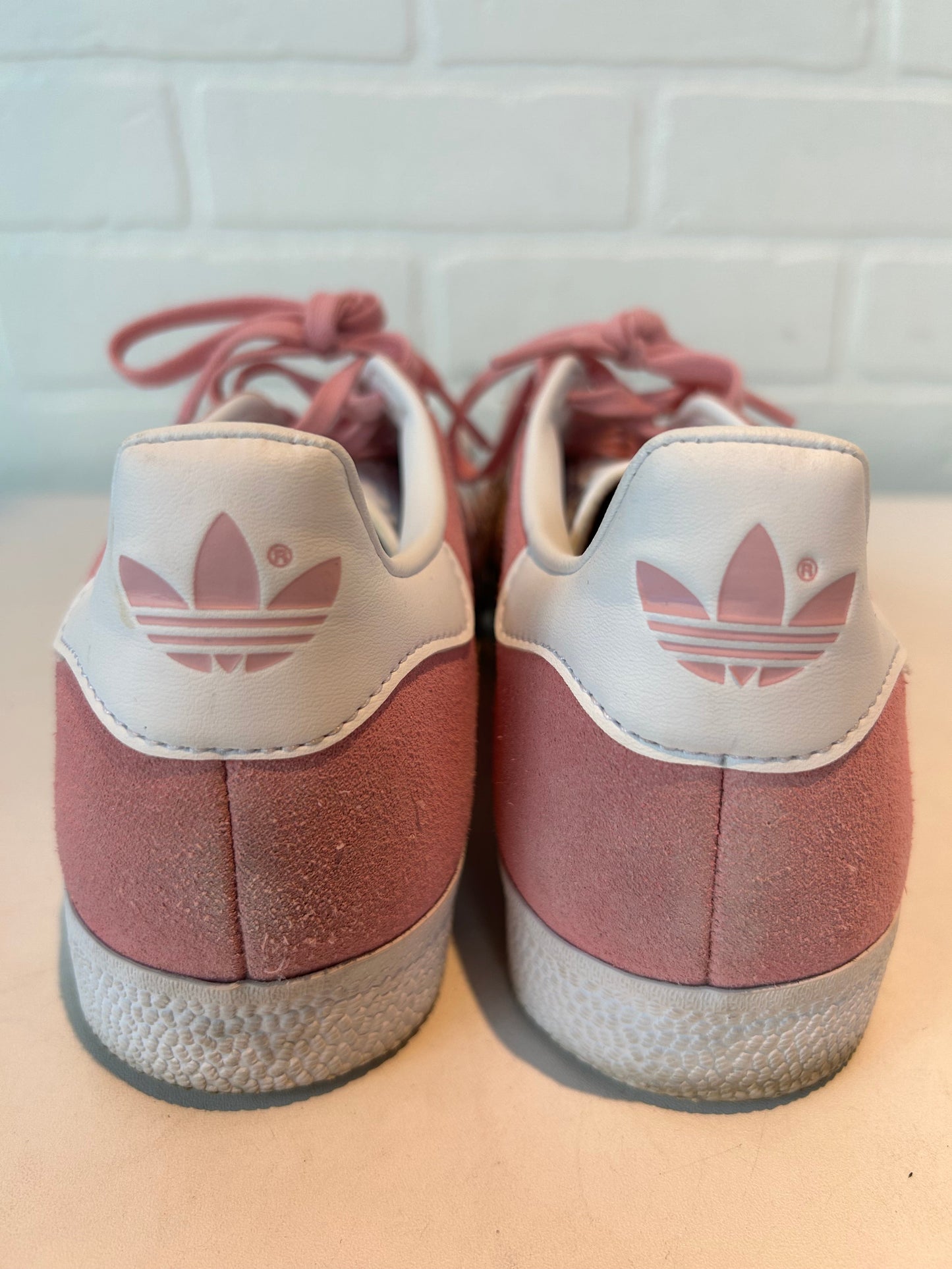 Shoes Sneakers By Adidas In Pink & White, Size: 7.5