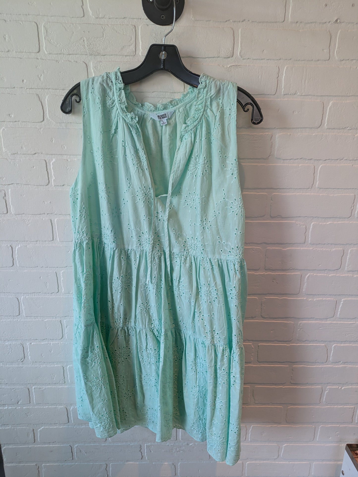 Dress Casual Short By Bb Dakota In Green, Size: L