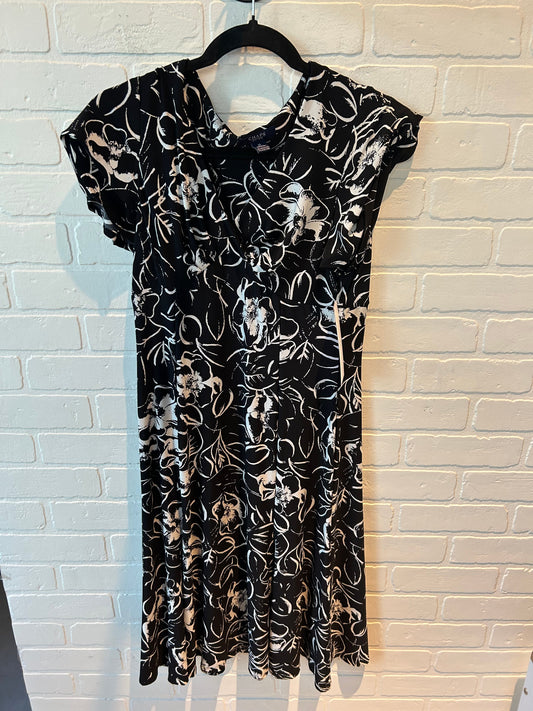 Dress Casual Midi By Chaps In Black & White, Size: M