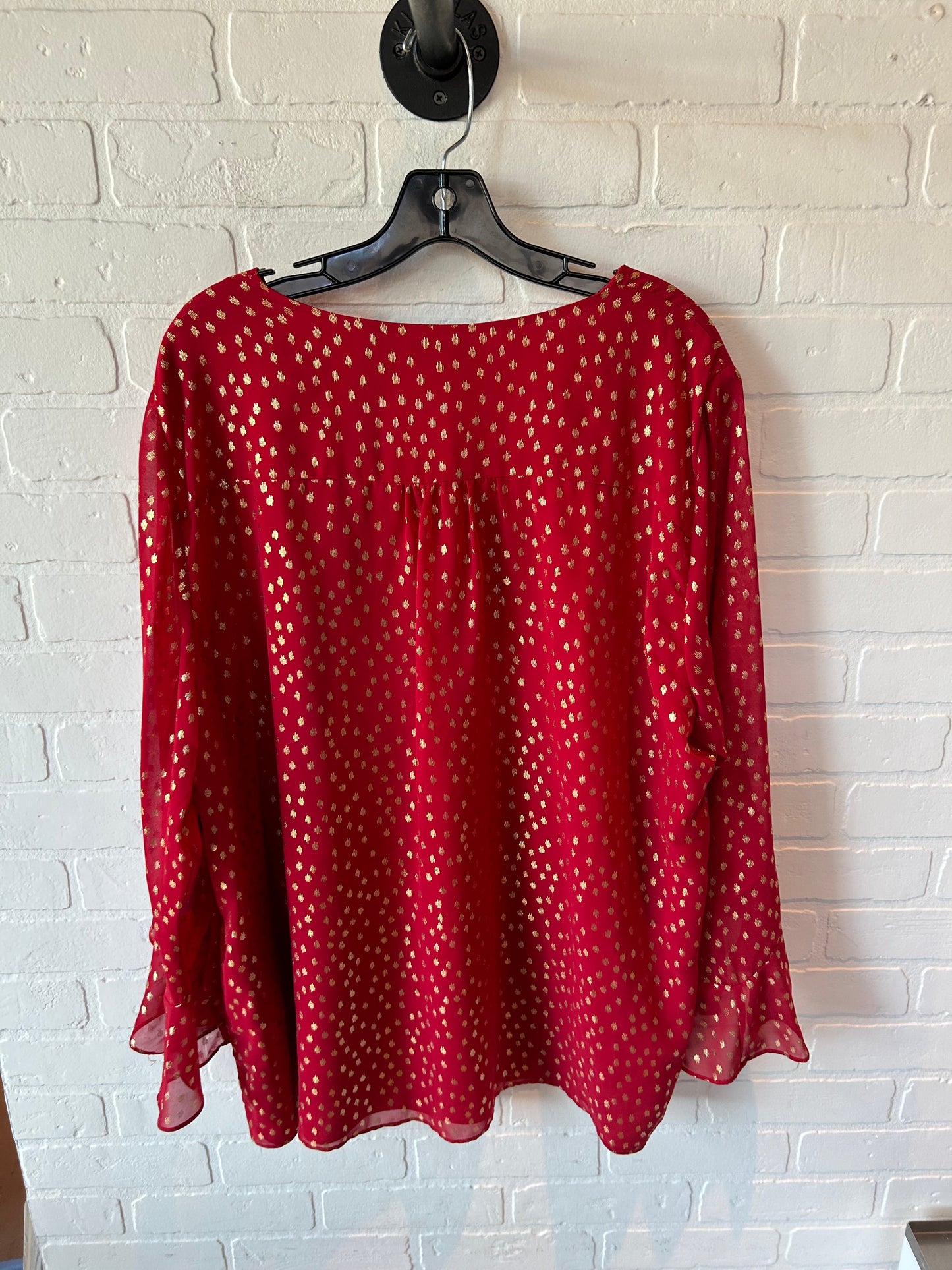 Top Long Sleeve By Vince Camuto In Red, Size: 1x