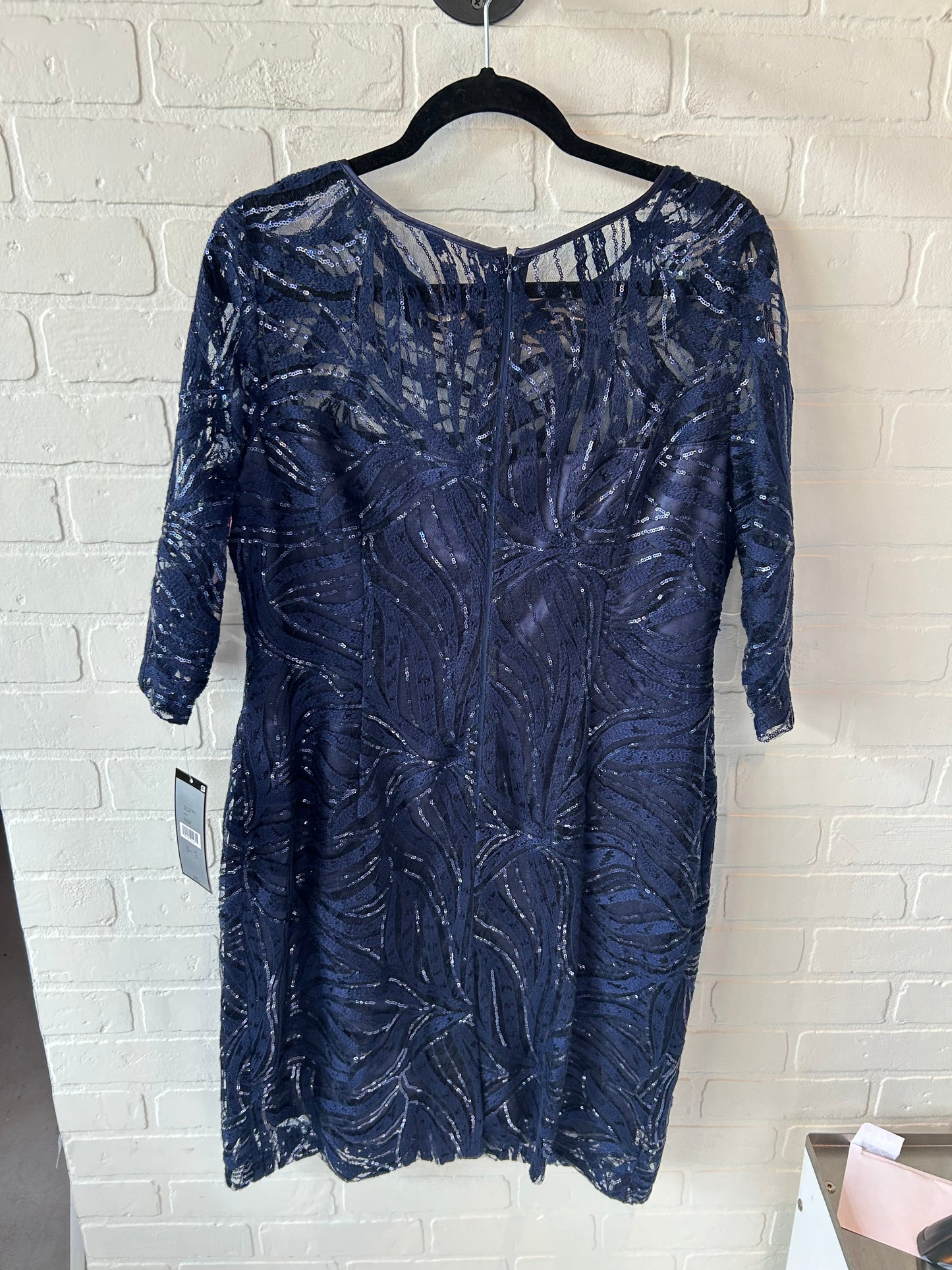 Dress Party Short By Tahari By Arthur Levine In Navy, Size: Xl