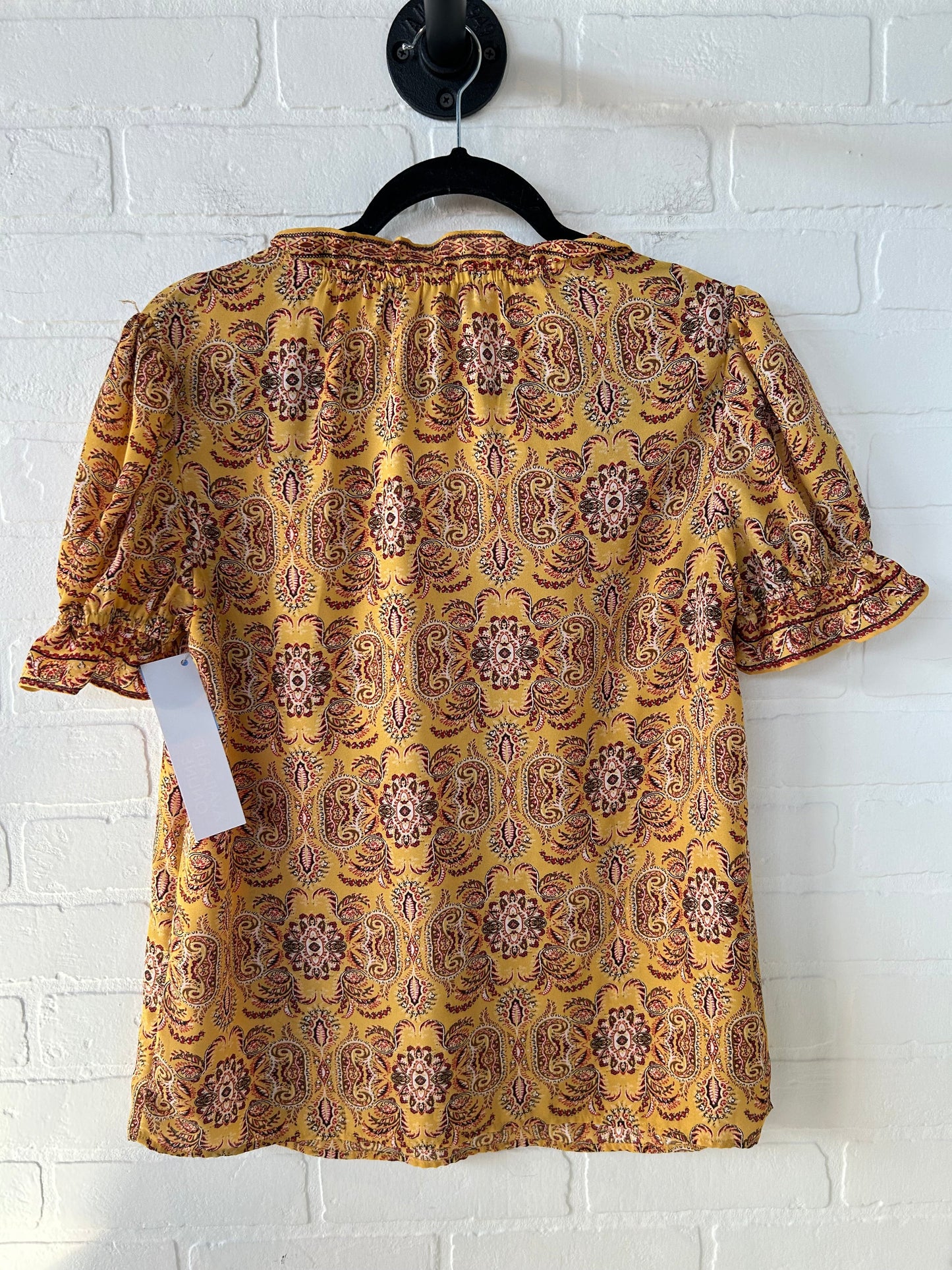 Top Short Sleeve By Max Studio In Yellow, Size: M