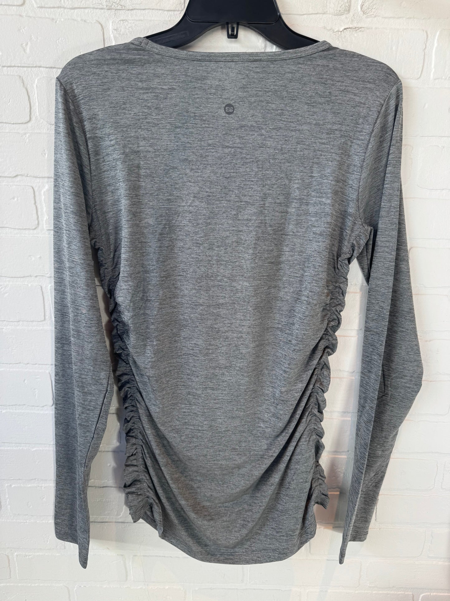 Athletic Top Long Sleeve Crewneck By Eddie Bauer In Grey, Size: M