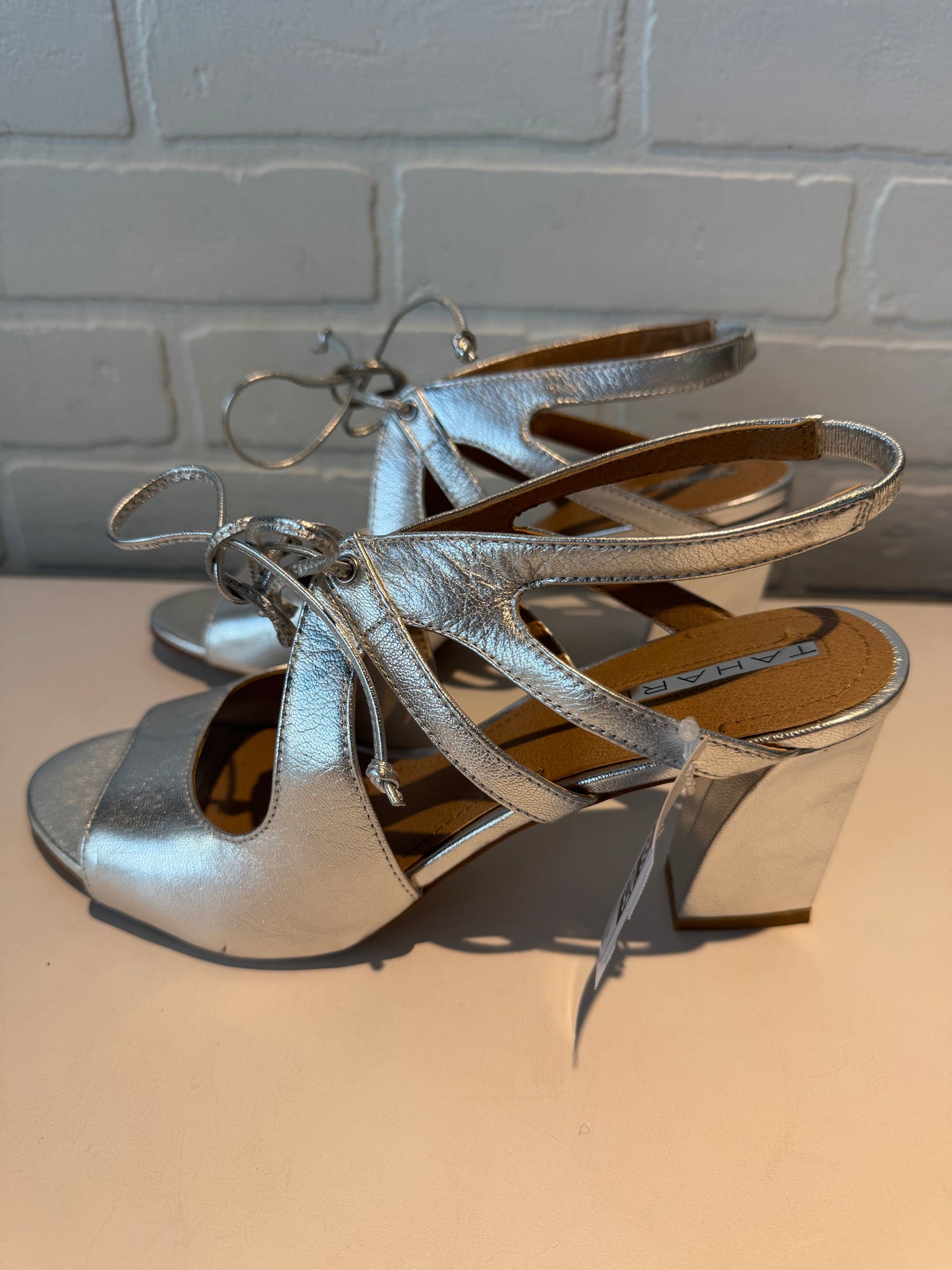 Shoes Heels Block By Tahari By Arthur Levine In Silver, Size: 9