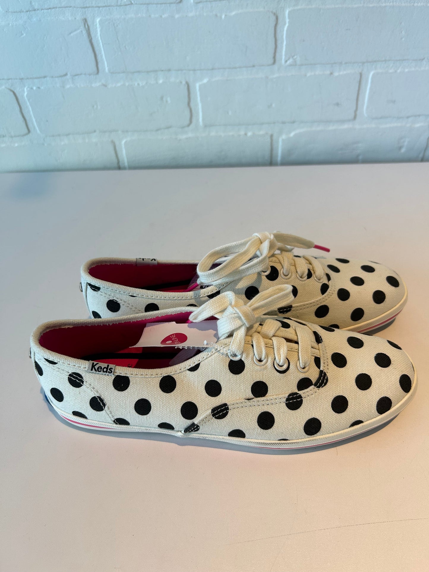 Shoes Sneakers By Keds In Black & White, Size: 7.5