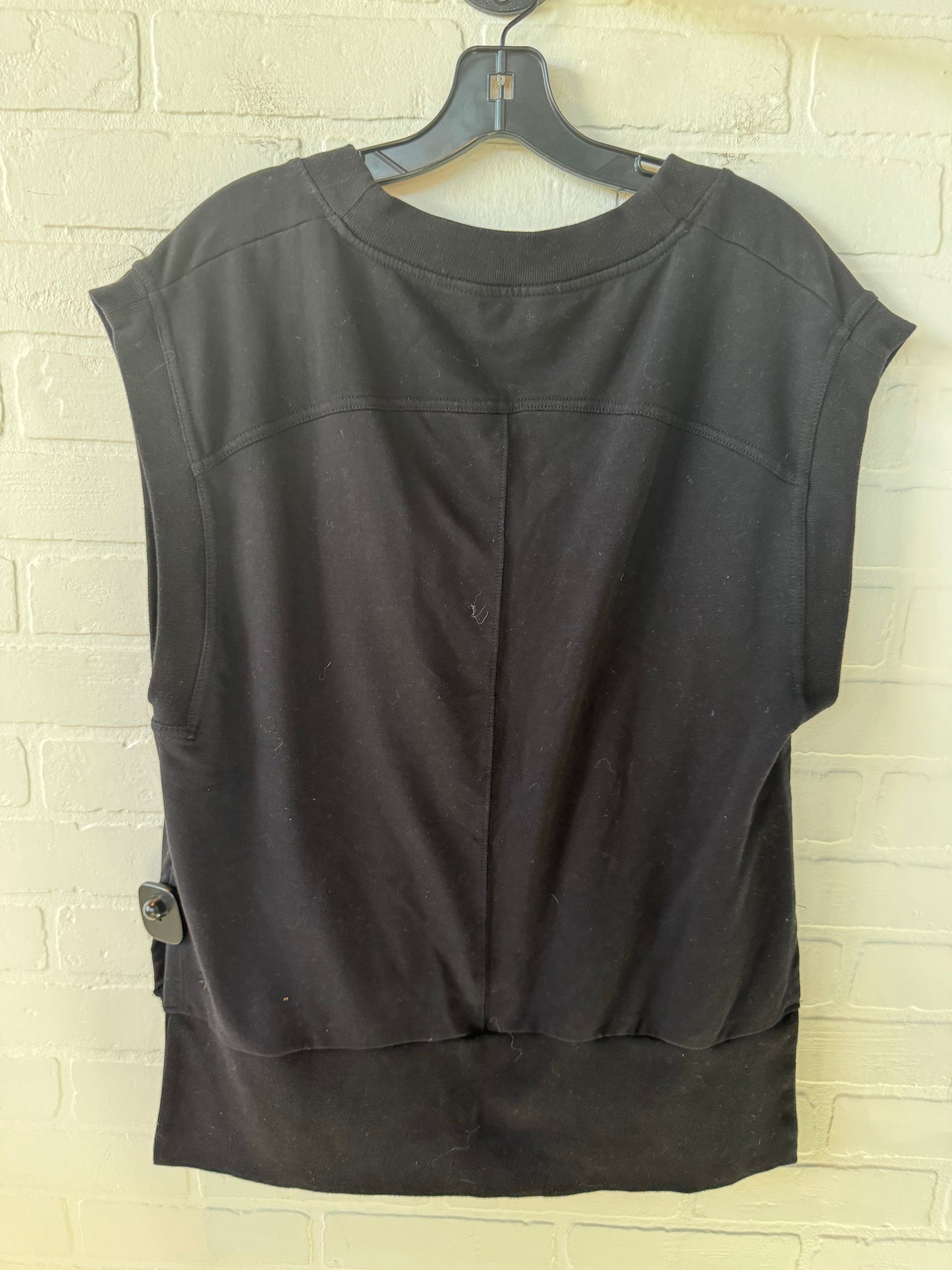 Athletic Top Short Sleeve By Athleta In Black, Size: M