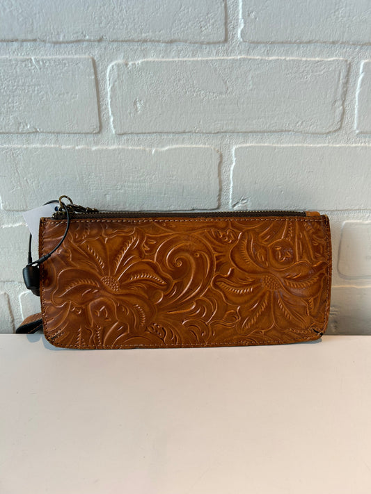 Wristlet Designer By Patricia Nash, Size: Medium